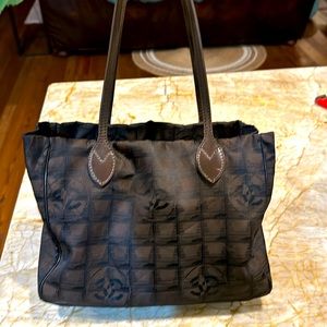 Chanel travel line Louis Vuitton Neverfull replaced handles tote purse bag